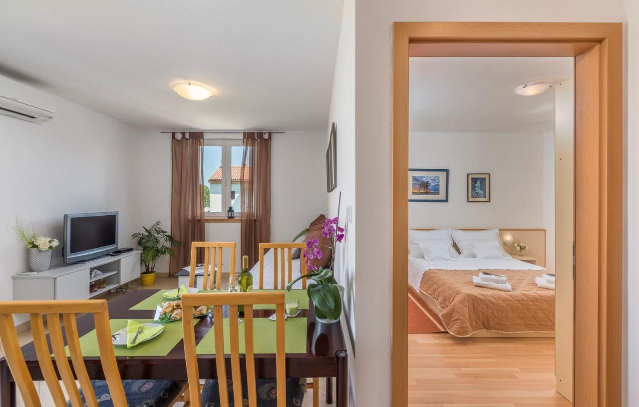 Apartment Nensi Пореч Экстерьер фото