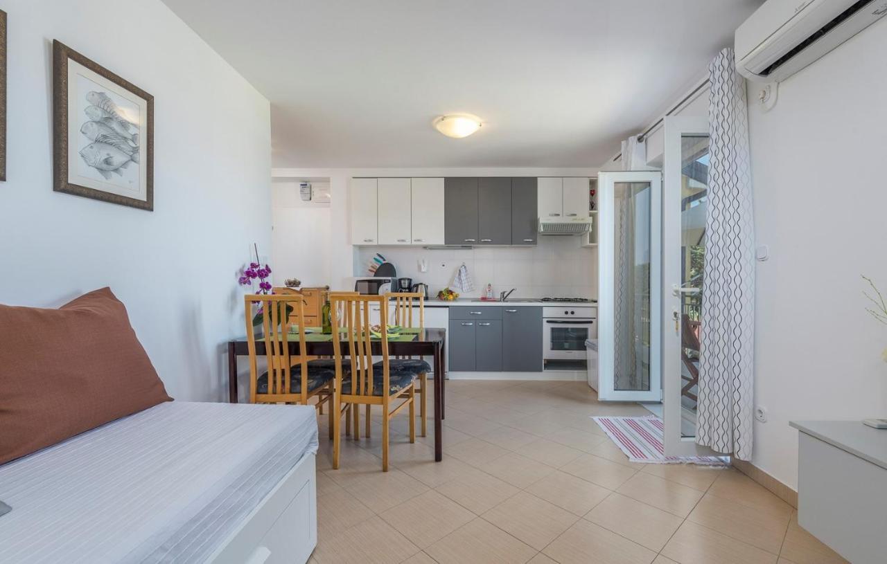 Apartment Nensi Пореч Экстерьер фото