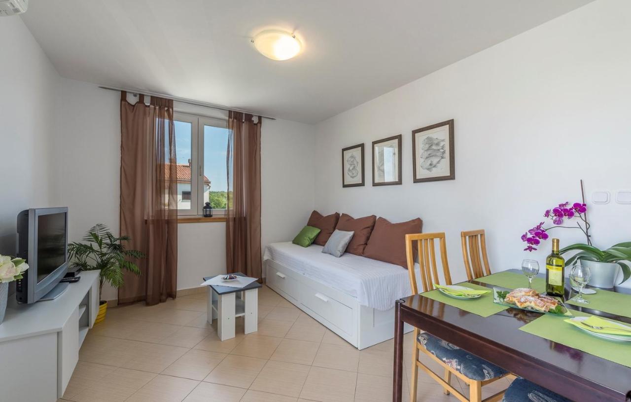 Apartment Nensi Пореч Экстерьер фото